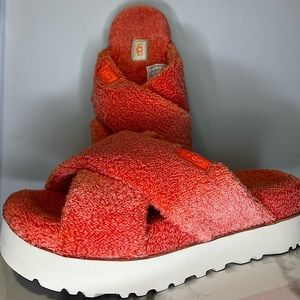 Valentine’s Day Ugg Women's Fuzz Sugar Slipper peach/coral - US 8